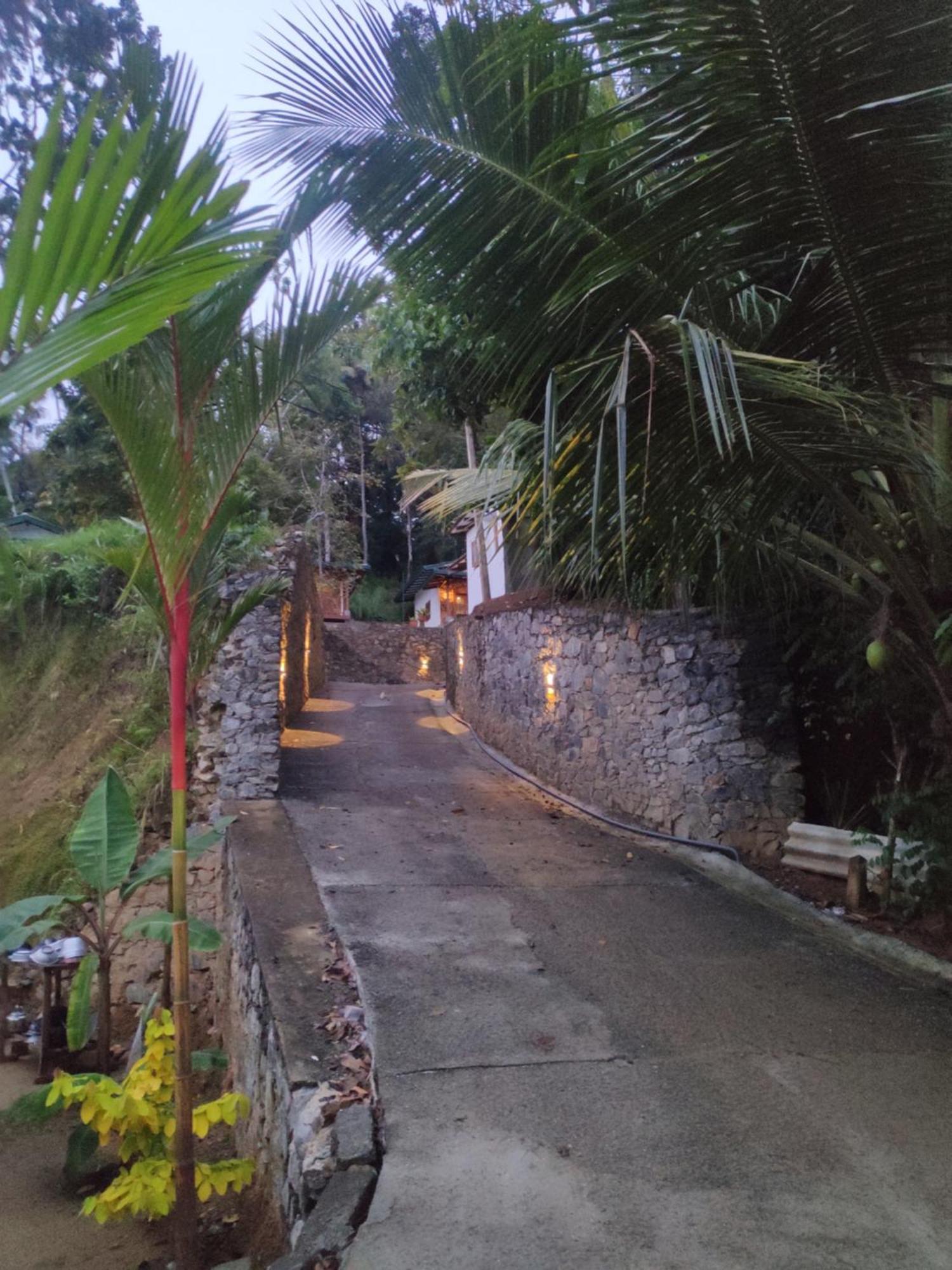 Pinnacle Pearl Hiriketiya Dickwella Exterior photo