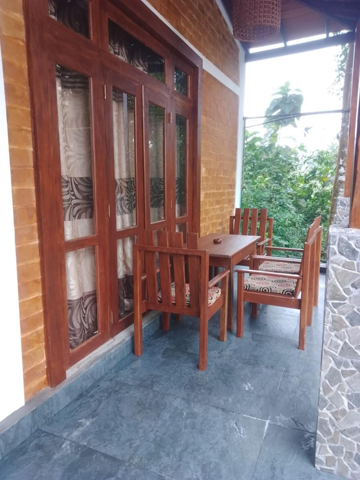 Pinnacle Pearl Hiriketiya Dickwella Exterior photo